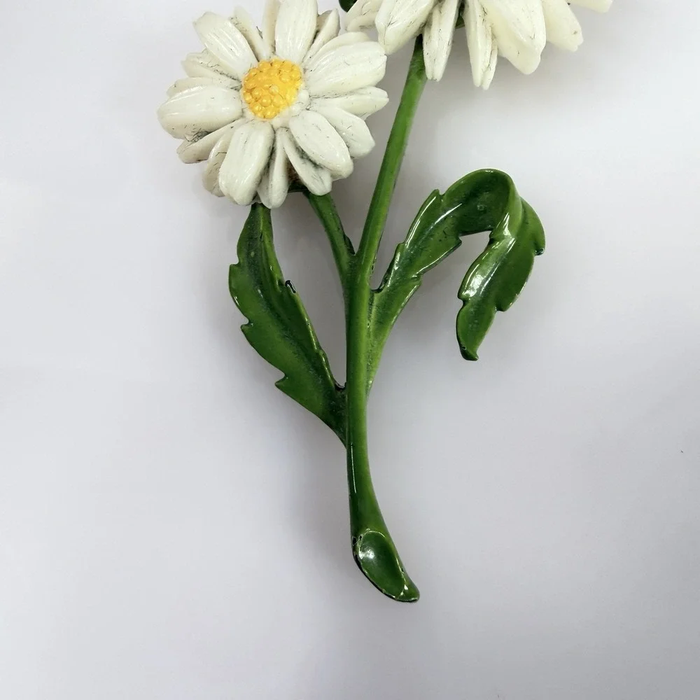 Vintage Flower Brooch Green Enamel & Cream Celluloid 2.5